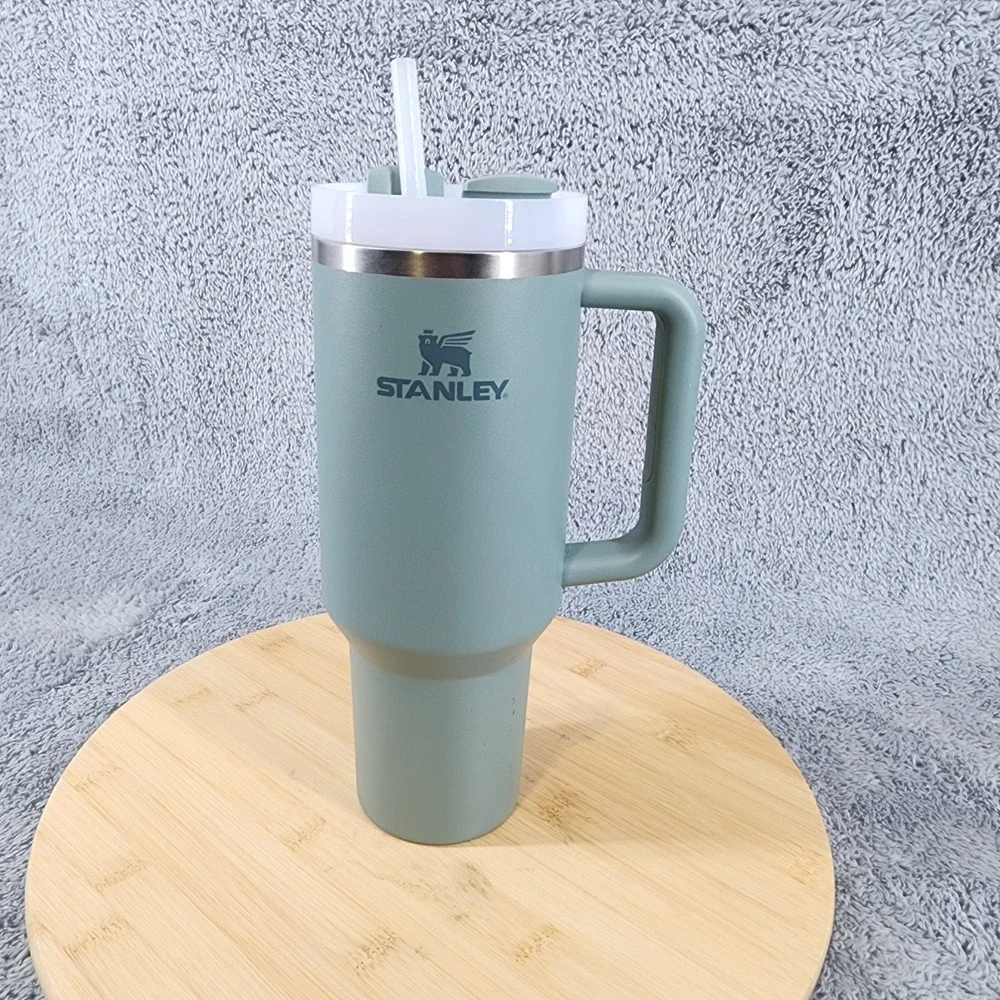 Stanley Adventure Quencher 2.0 40oz Tumbler Shale With Lid & Straw - Picture 2 of 8